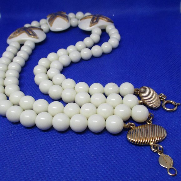 ACCESSOCRAFT NYC Necklace Cream Colored Celluloid GoldTone XOXOX Insert Pendant - Picture 12 of 13